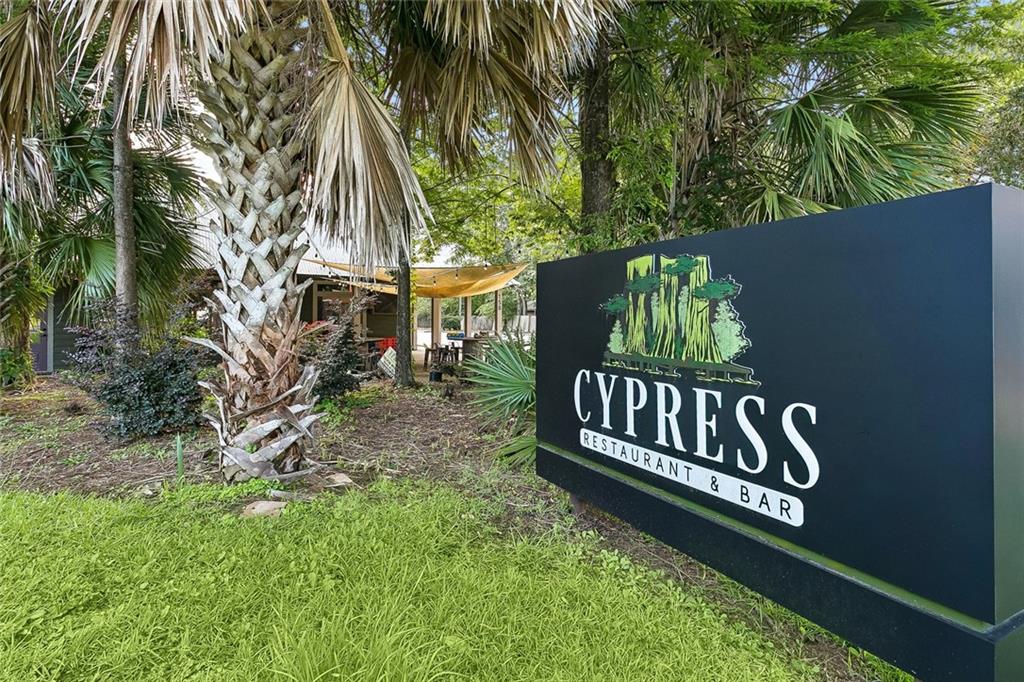 158 S MILITARY Road