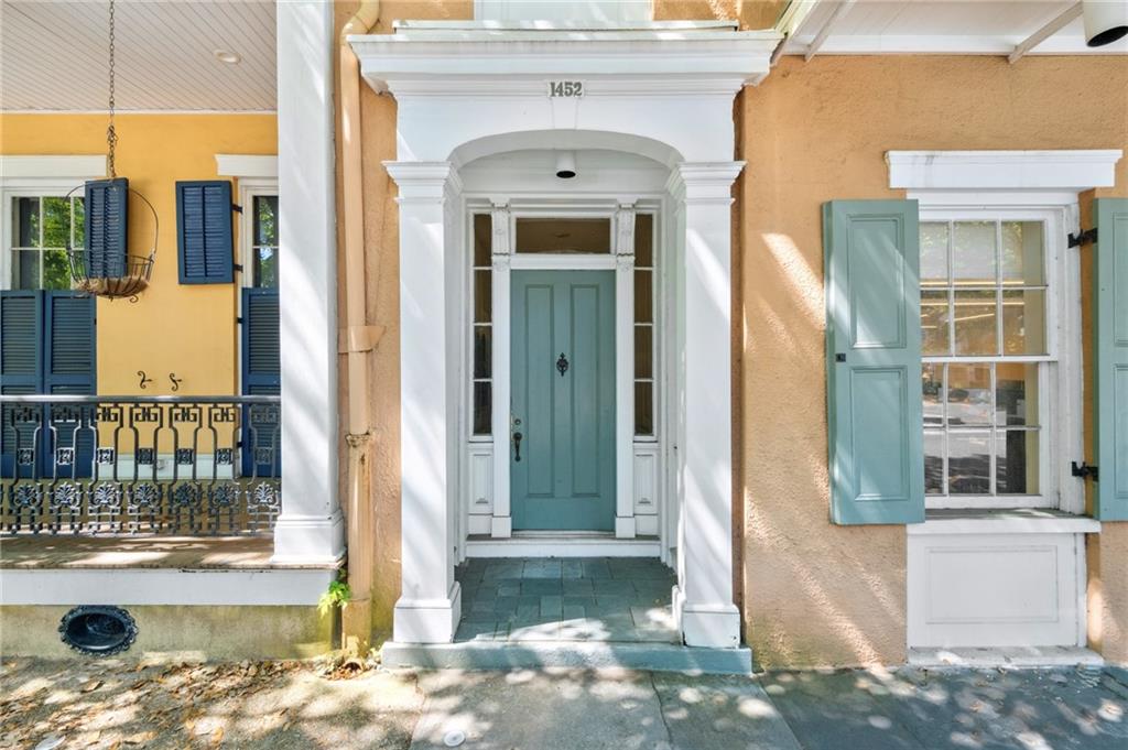 2200 PRYTANIA Avenue