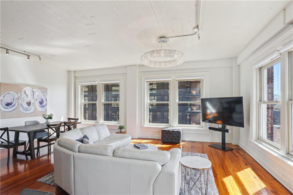 909 LAFAYETTE Street 10