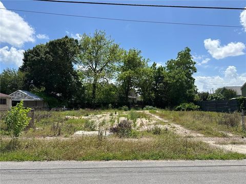 4520 MARAIS Street New Orleans LA 70117