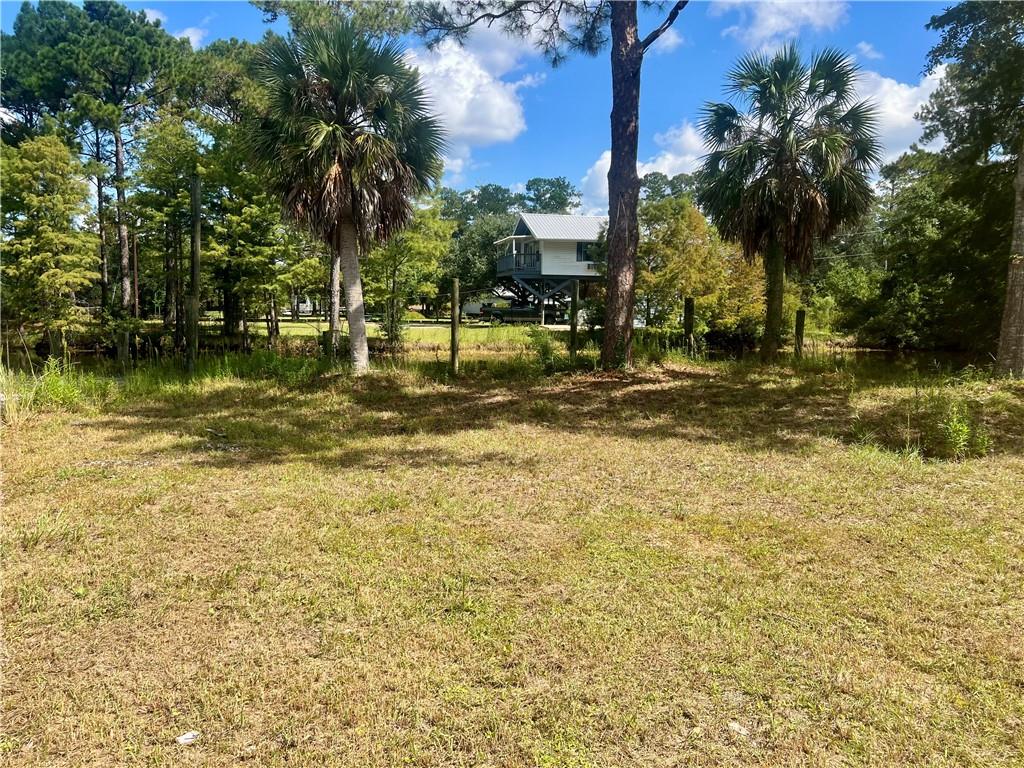 28452 LAKE DR N Drive