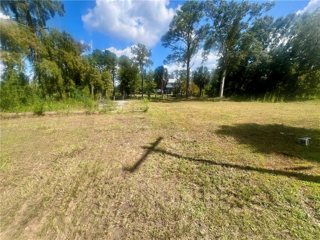 28452 LAKE DR N Drive