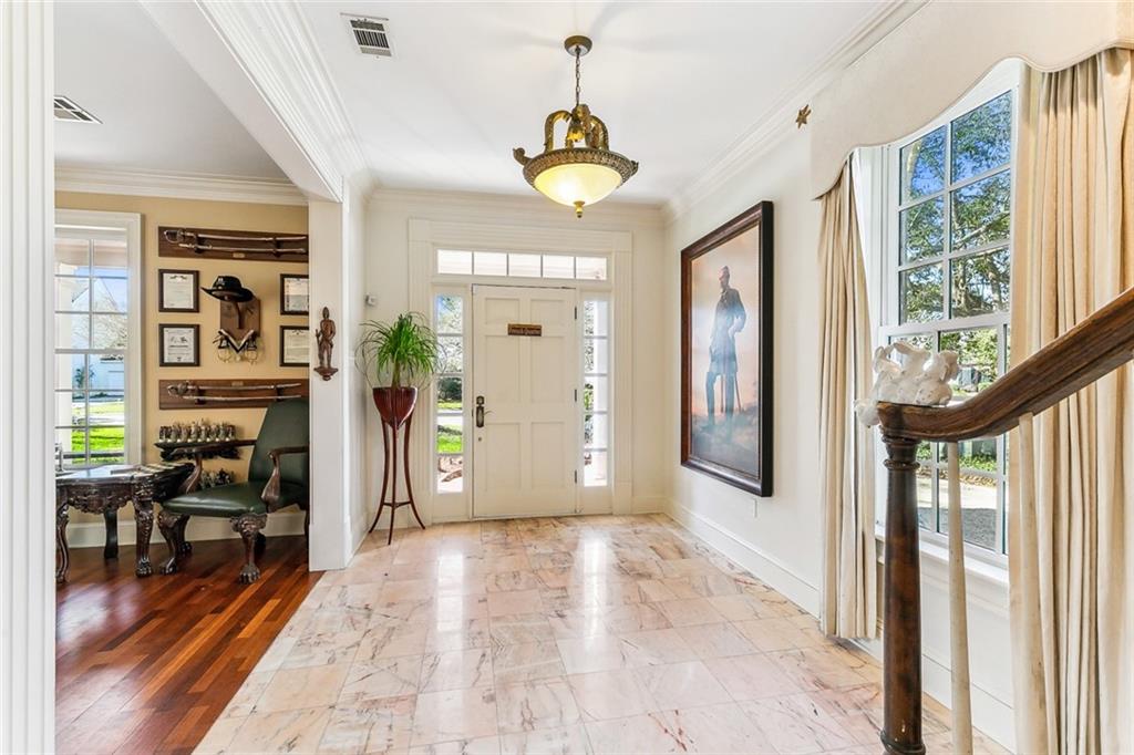 4 MUIRFIELD Place