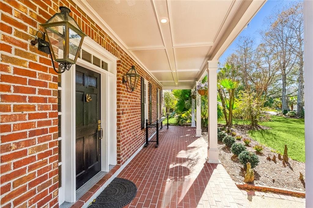 4 MUIRFIELD Place