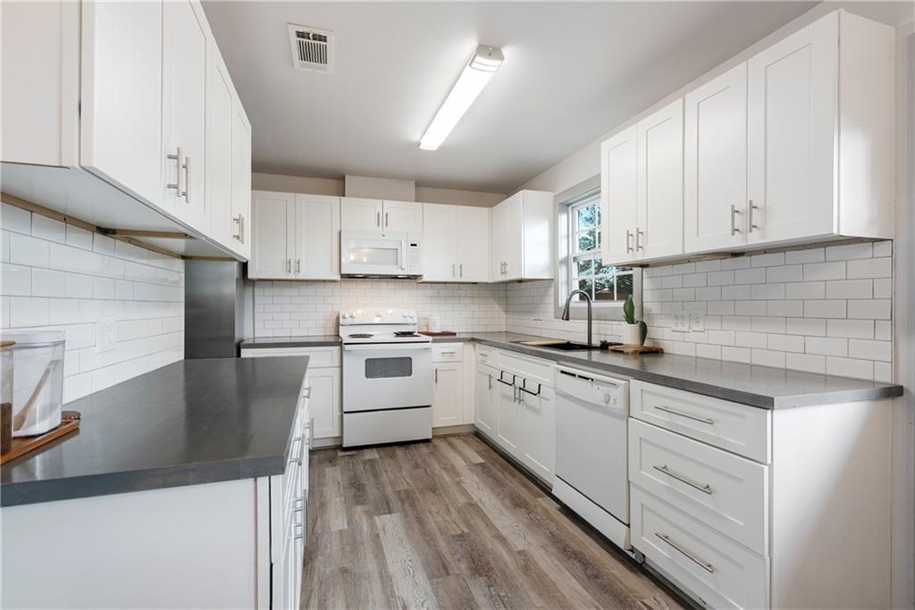 868 FAIRFIELD Avenue