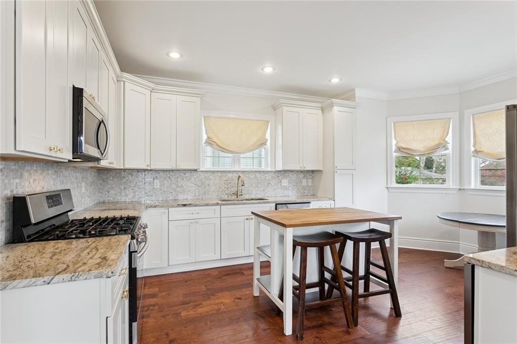 6601 FLEUR DE LIS Drive