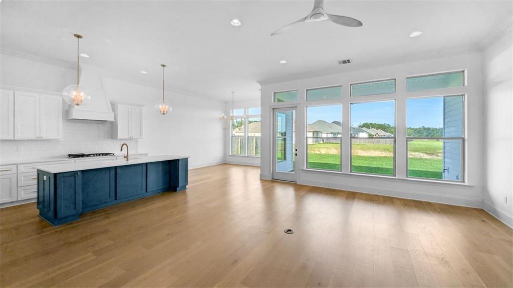 7009 BALD EAGLE Circle