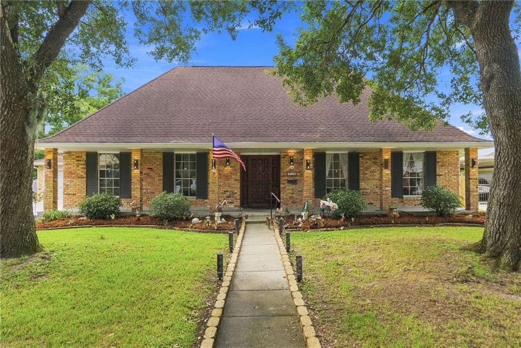 932 CHRISTANA Place