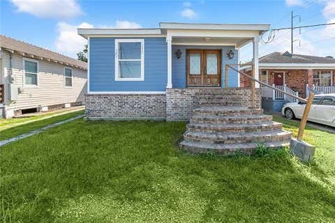 Photo of 3019 MARIGNY Street, New Orleans, LA 70122 (MLS # 2560878)