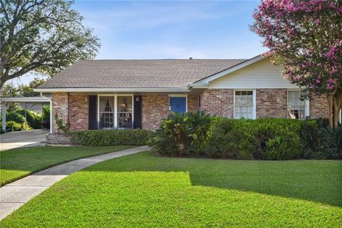4920 CLEVELAND Place, Metairie, LA 70003 - #: 2414139