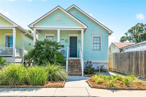 6208 S ROCHEBLAVE Street New Orleans LA 70125