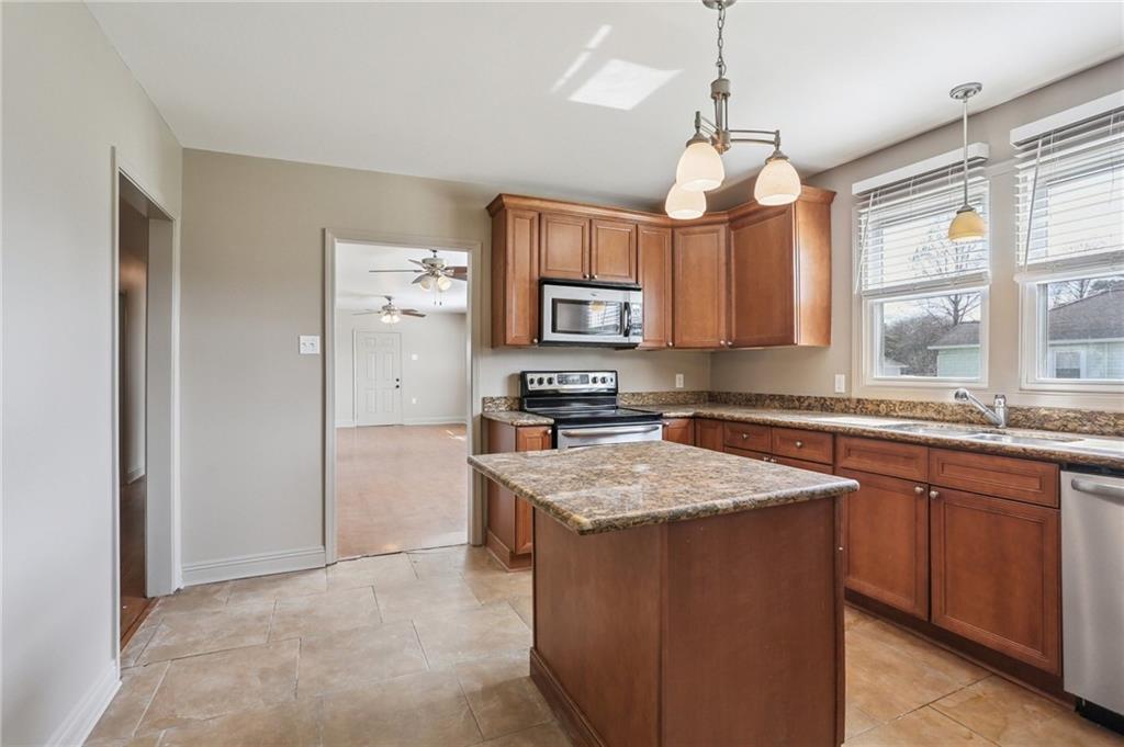 6244 46 MARSHAL FOCH Street