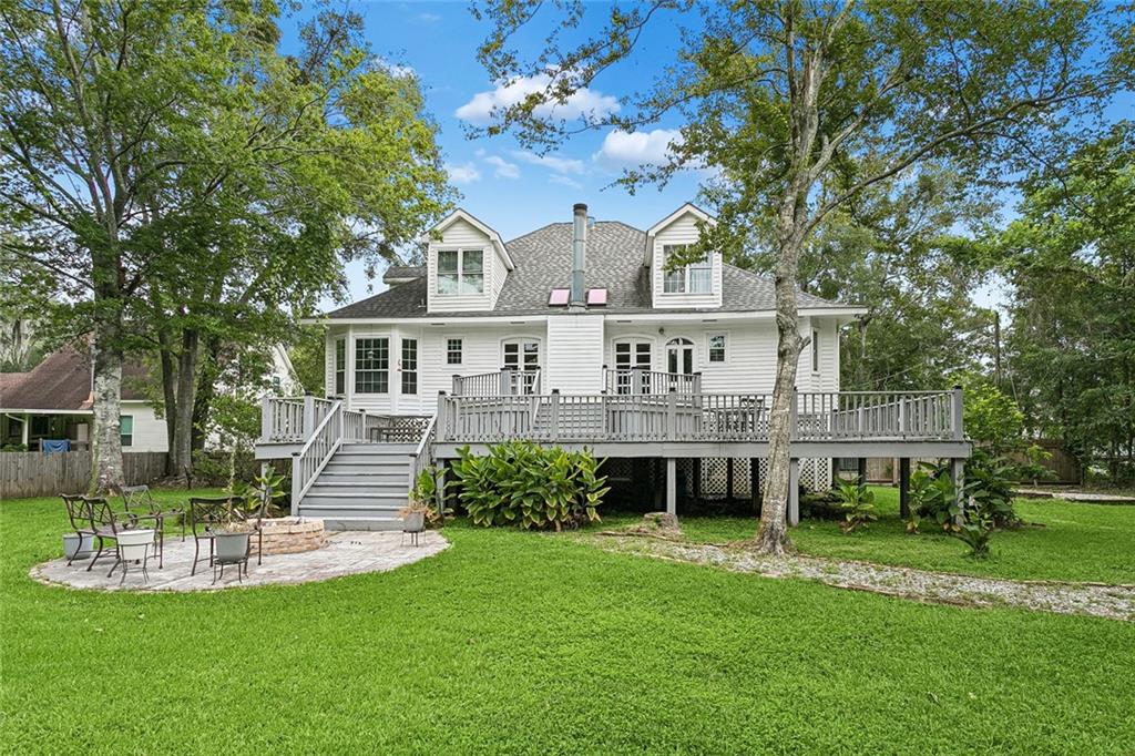 218 SCOTCHPINE Drive
