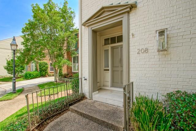 208 RUE ST PETER Street