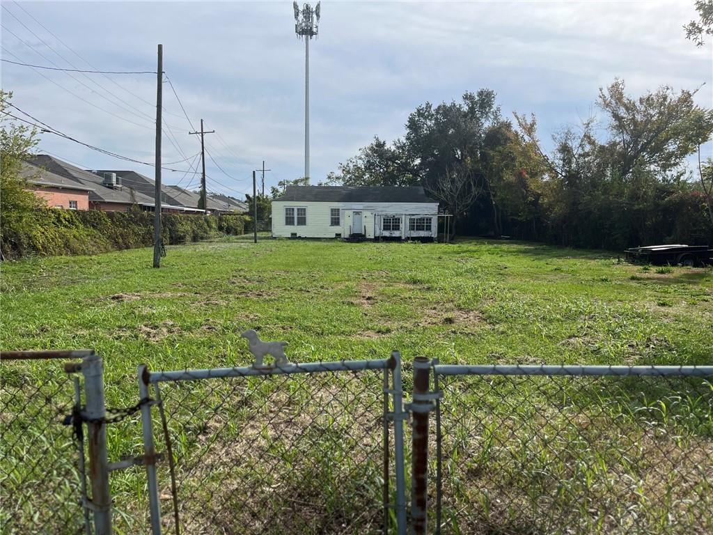 8146 HAYNE Boulevard