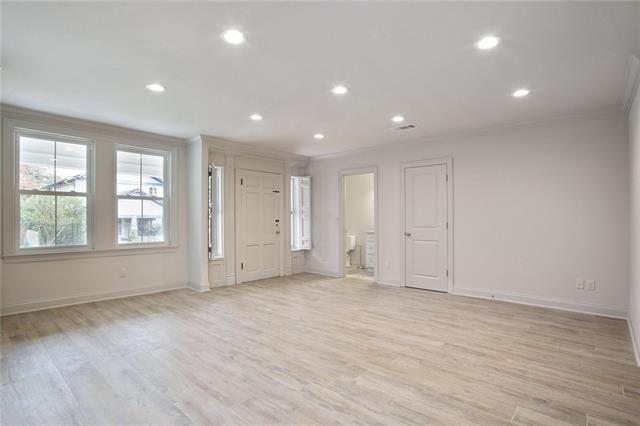 New Orleans, Louisiana 70118, United States, 6 Bedrooms Bedrooms, ,5 BathroomsBathrooms,Residential,Active,220808