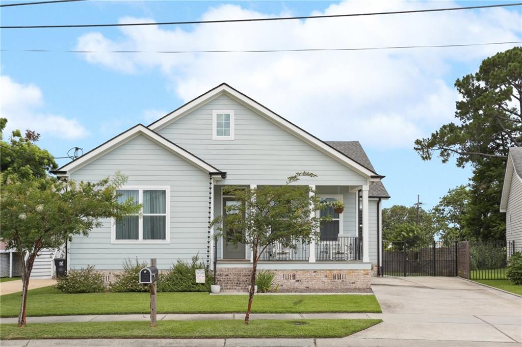 1908 ALEXANDER Avenue