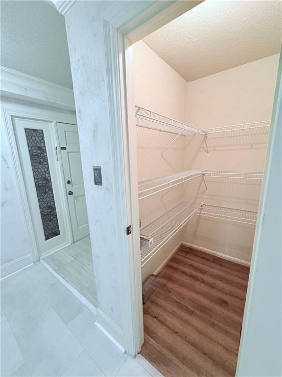 222 LONDON Avenue 110