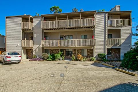 2820 STEAMSHIP Circle A River Ridge LA 70123