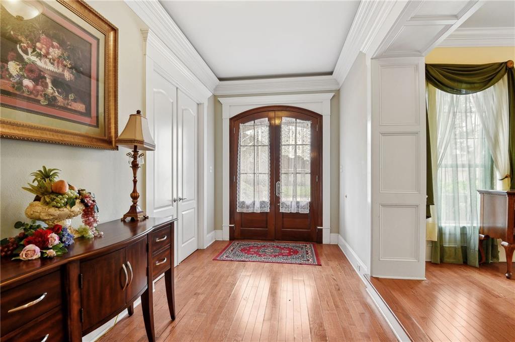 2 SQUIREWOOD Court