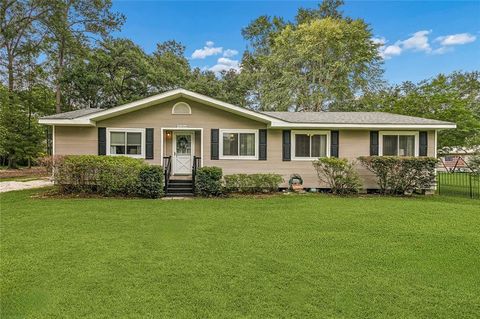 Photo of 72350 FOREST Drive, Covington, LA 70433 (MLS # 2559684)