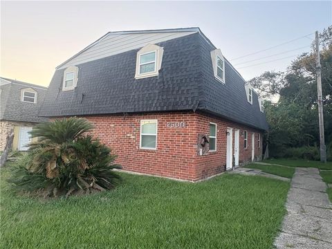 2500 JAMIE Court Violet LA 70092