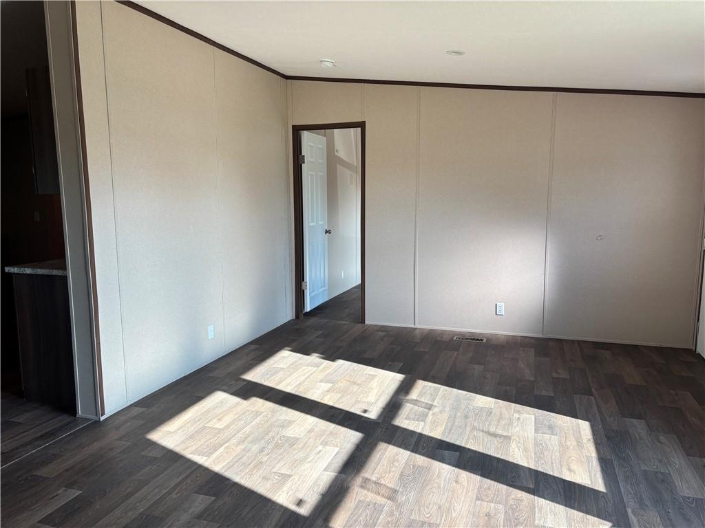 184 2ND Street