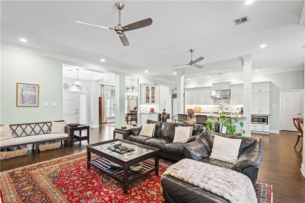 939 RUE CHANTILLLY