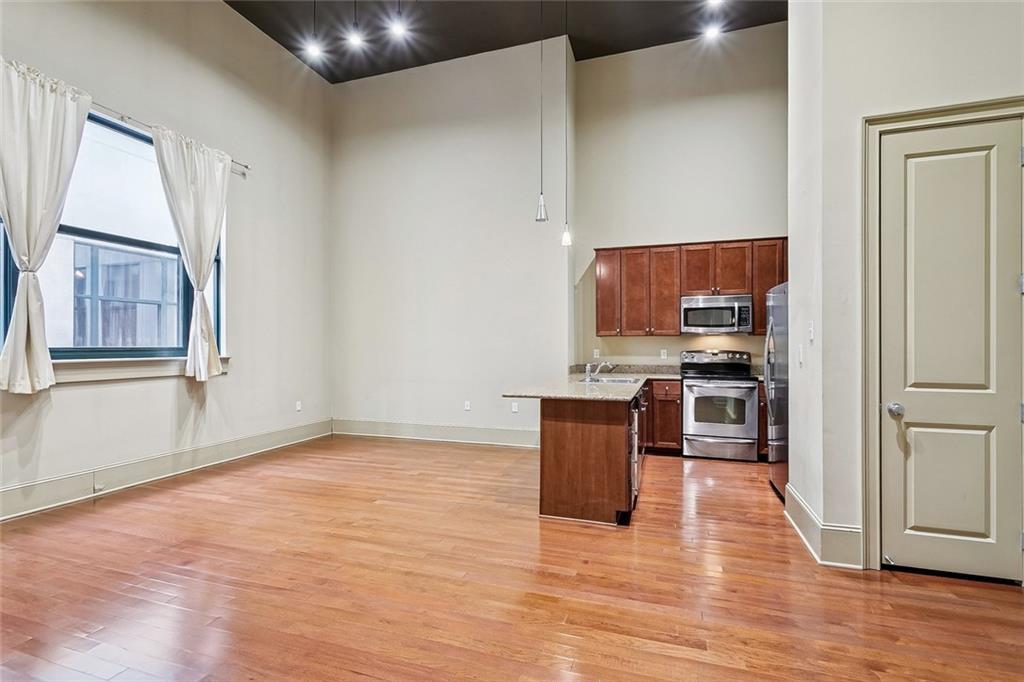 1201 CANAL Street 256