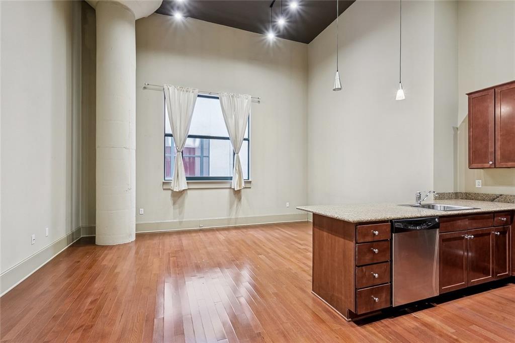1201 CANAL Street 256