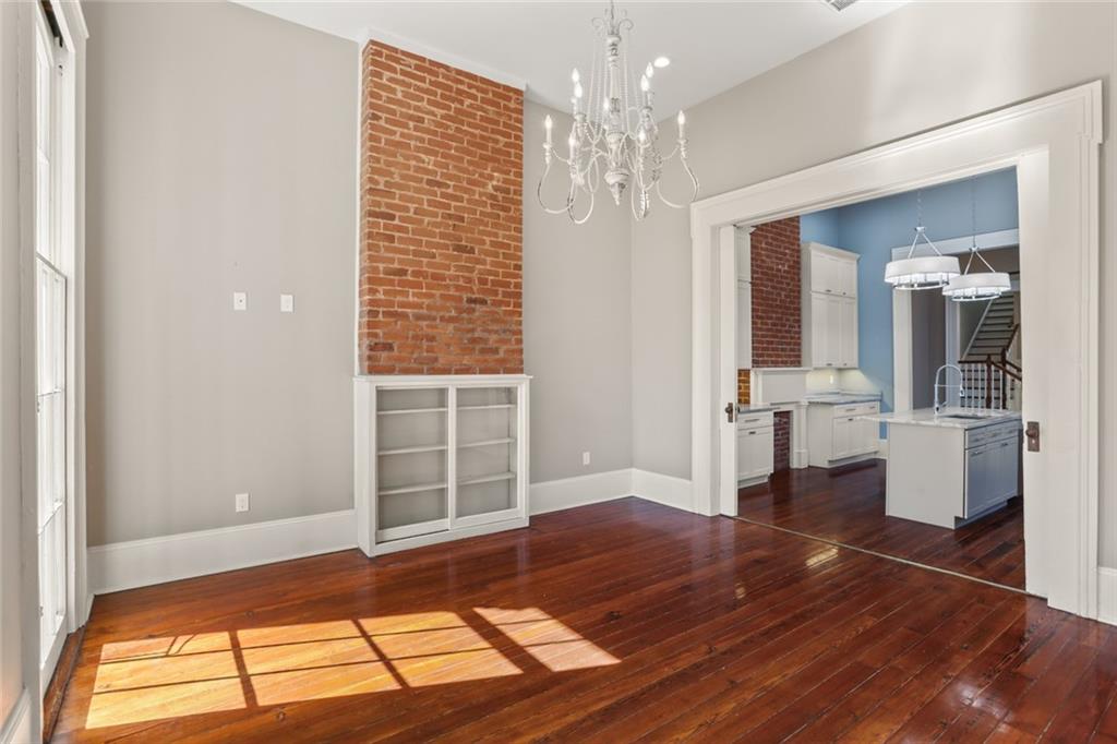 New Orleans, Louisiana 70130, United States, 6 Bedrooms Bedrooms, ,5 BathroomsBathrooms,Residential,Pending,59749