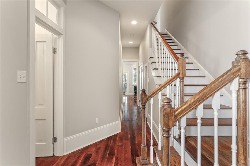 New Orleans, Louisiana 70130, United States, 6 Bedrooms Bedrooms, ,5 BathroomsBathrooms,Residential,Pending,59749