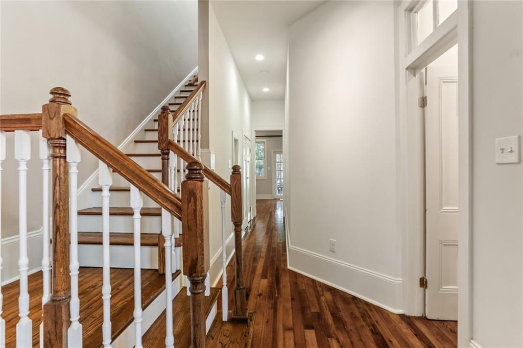 New Orleans, Louisiana 70130, United States, 6 Bedrooms Bedrooms, ,5 BathroomsBathrooms,Residential,Pending,59749