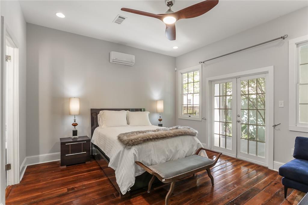 New Orleans, Louisiana 70130, United States, 6 Bedrooms Bedrooms, ,5 BathroomsBathrooms,Residential,Pending,59749