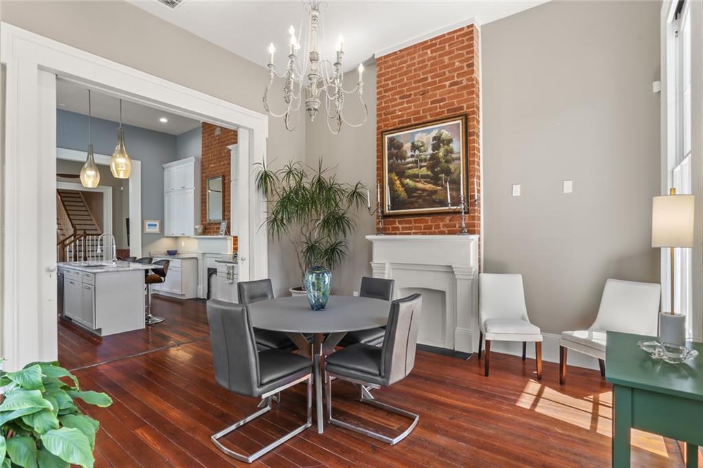 New Orleans, Louisiana 70130, United States, 6 Bedrooms Bedrooms, ,5 BathroomsBathrooms,Residential,Pending,59749
