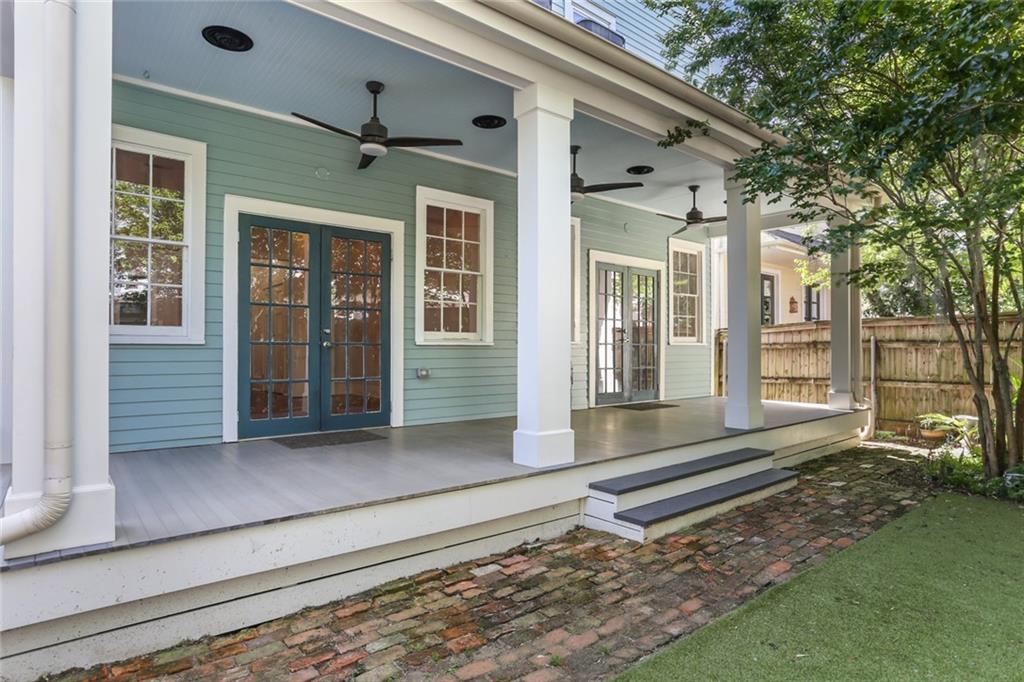 New Orleans, Louisiana 70130, United States, 6 Bedrooms Bedrooms, ,5 BathroomsBathrooms,Residential,Pending,59749