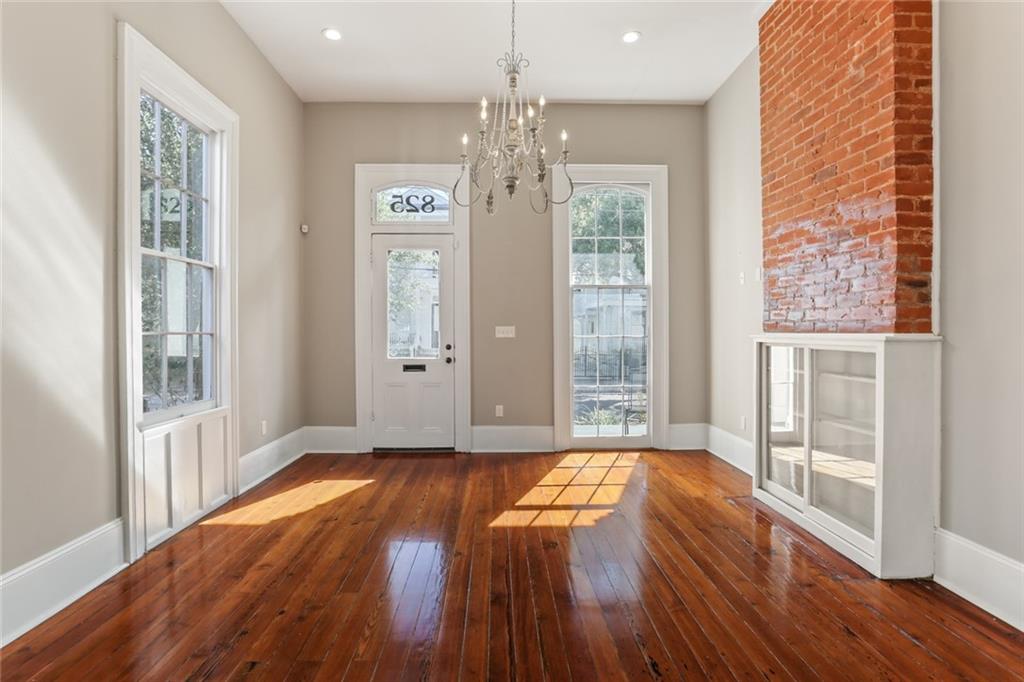 New Orleans, Louisiana 70130, United States, 6 Bedrooms Bedrooms, ,5 BathroomsBathrooms,Residential,Pending,59749