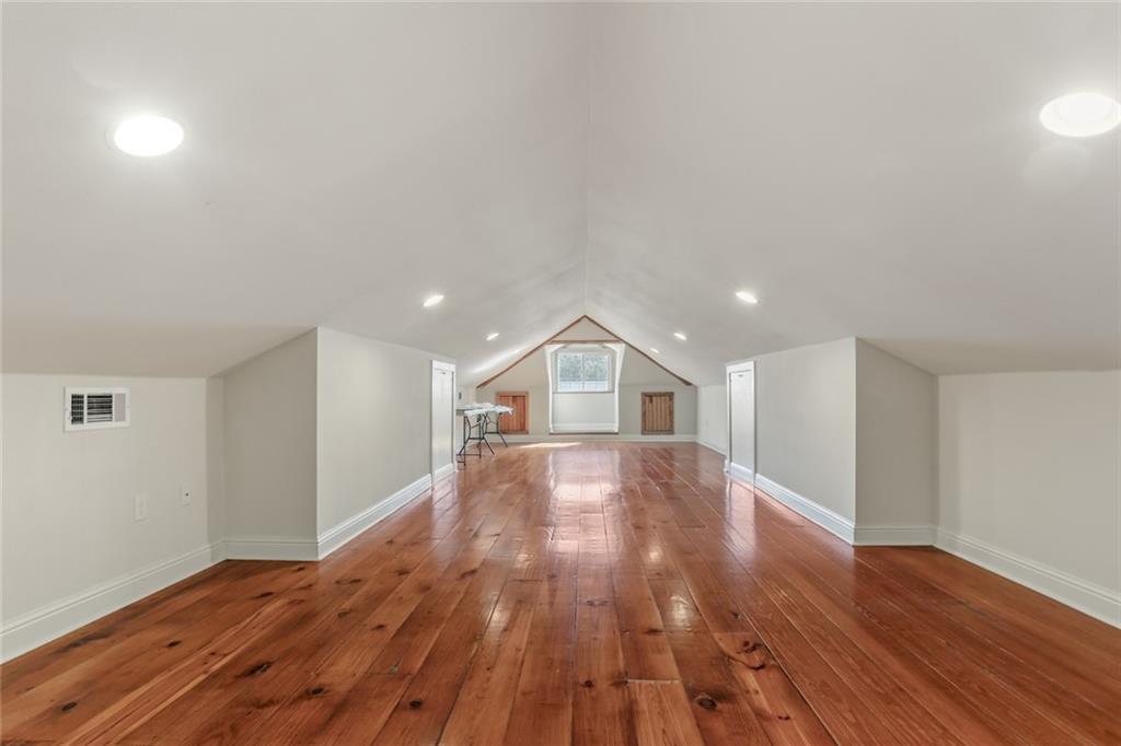 New Orleans, Louisiana 70130, United States, 6 Bedrooms Bedrooms, ,5 BathroomsBathrooms,Residential,Pending,59749