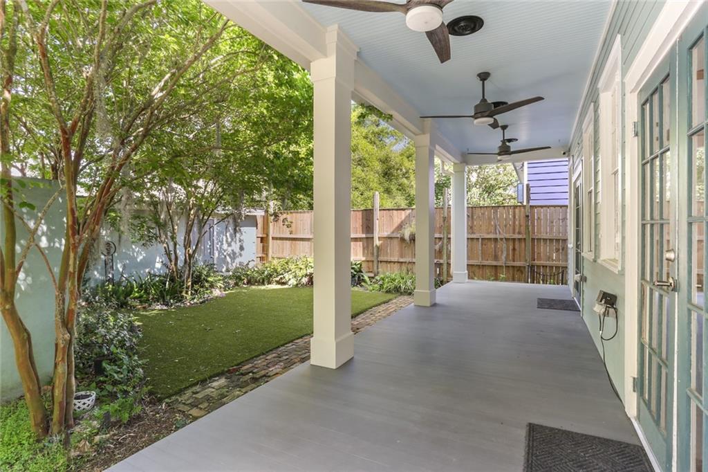 New Orleans, Louisiana 70130, United States, 6 Bedrooms Bedrooms, ,5 BathroomsBathrooms,Residential,Pending,59749
