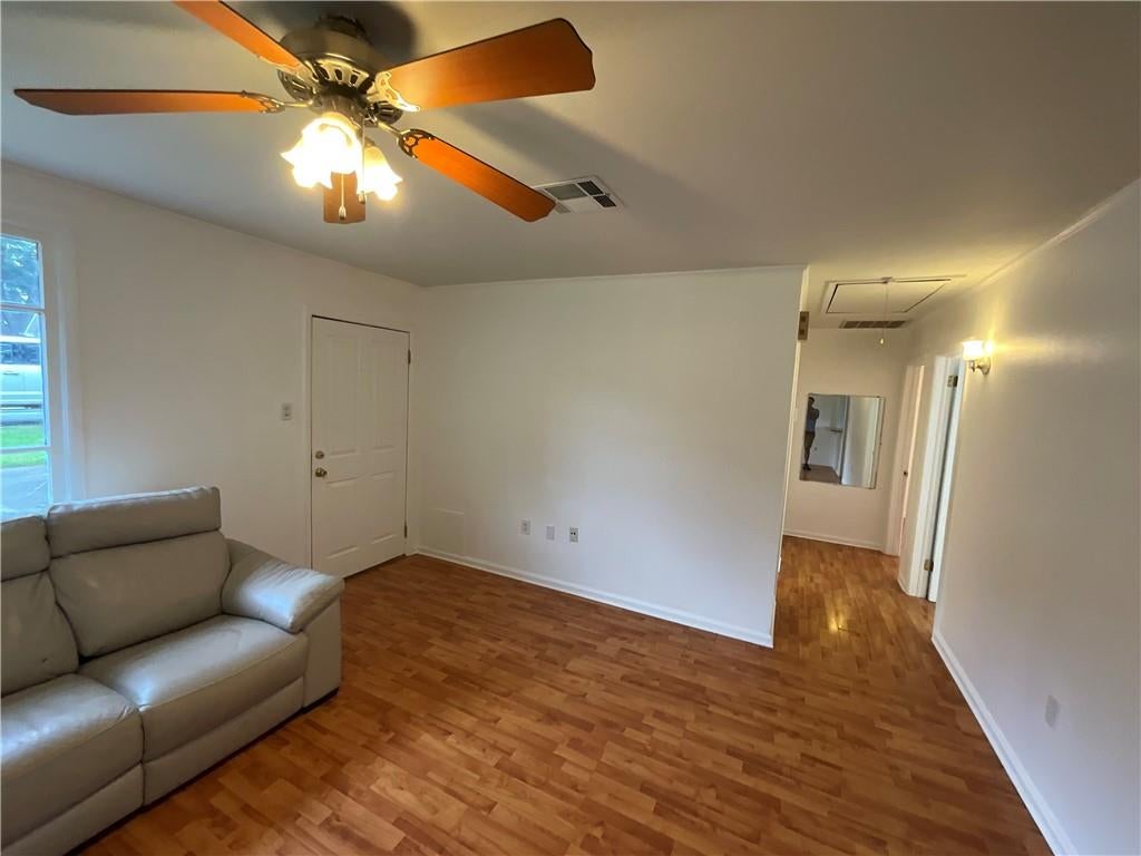 809 TYLER Avenue