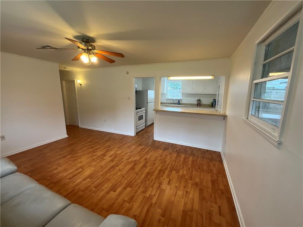 809 TYLER Avenue