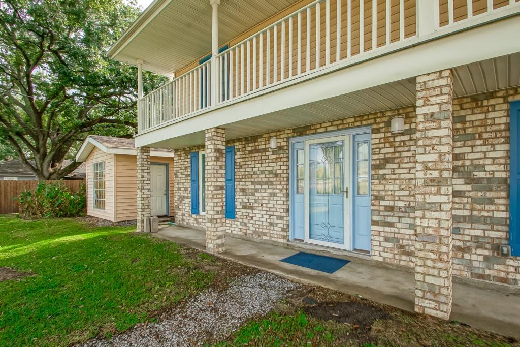 10216 RUSSELL Street