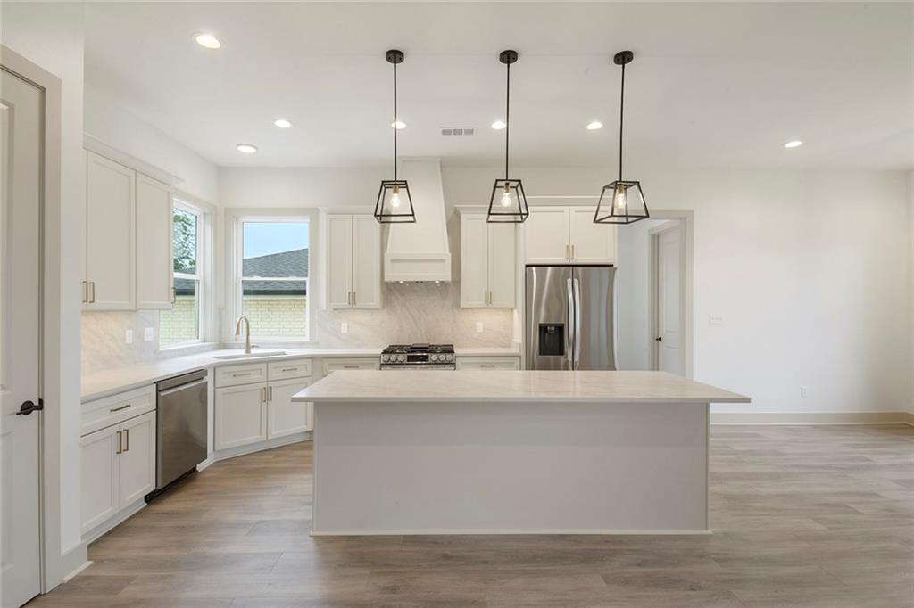 3913 NORWOOD Drive