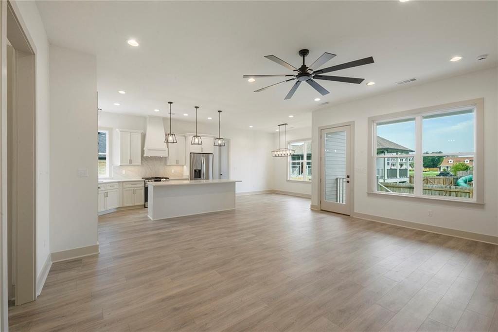 3913 NORWOOD Drive