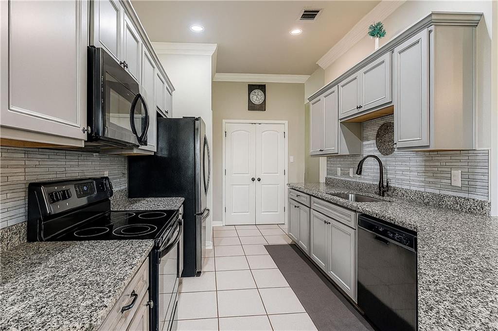 214 ASHTON OAKS Lane