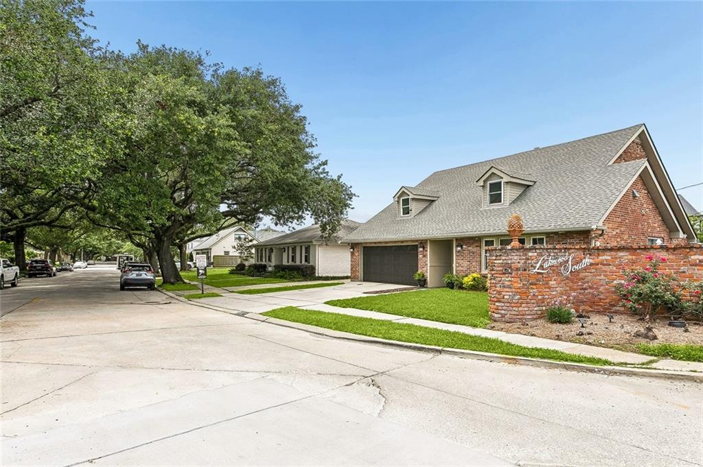 101 COUNTRY CLUB Drive