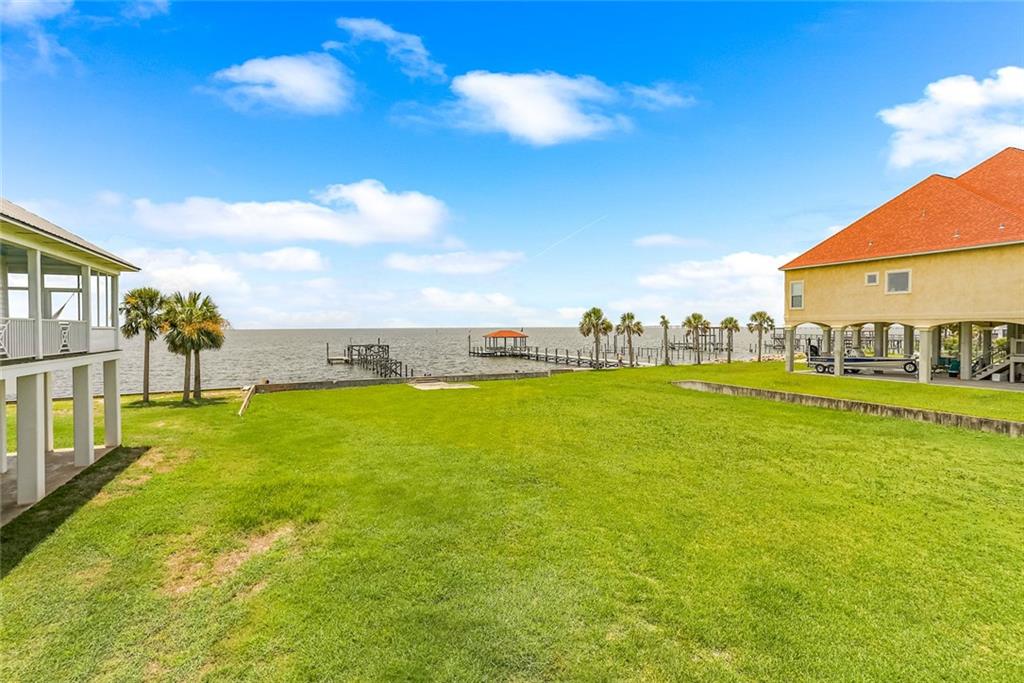 36 TREASURE ISLE Drive