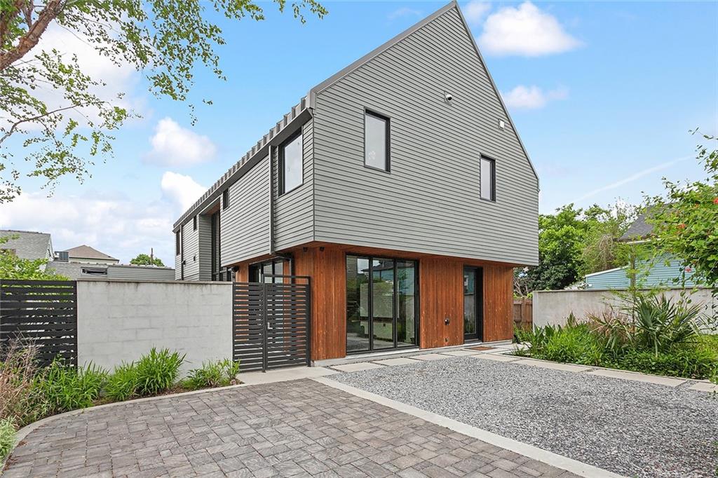 New Orleans, Louisiana 70113, United States, 7 Bedrooms Bedrooms, ,6 BathroomsBathrooms,Residential,Active,58034