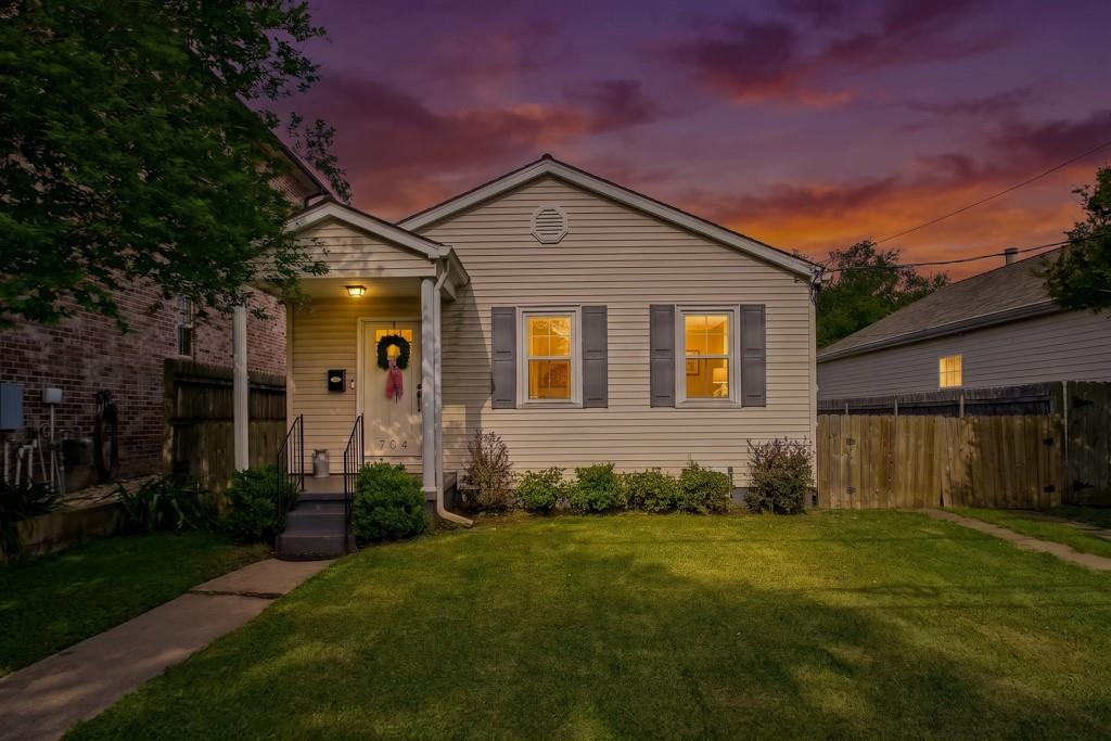 704 METAIRIE LAWN Drive