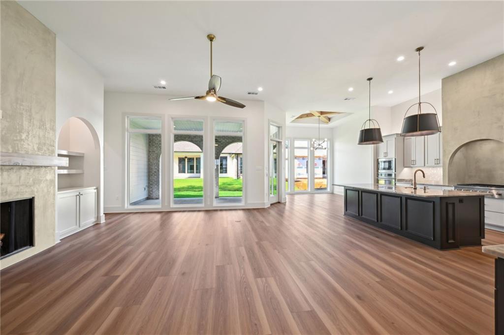 5040 TWIN RIVER Place